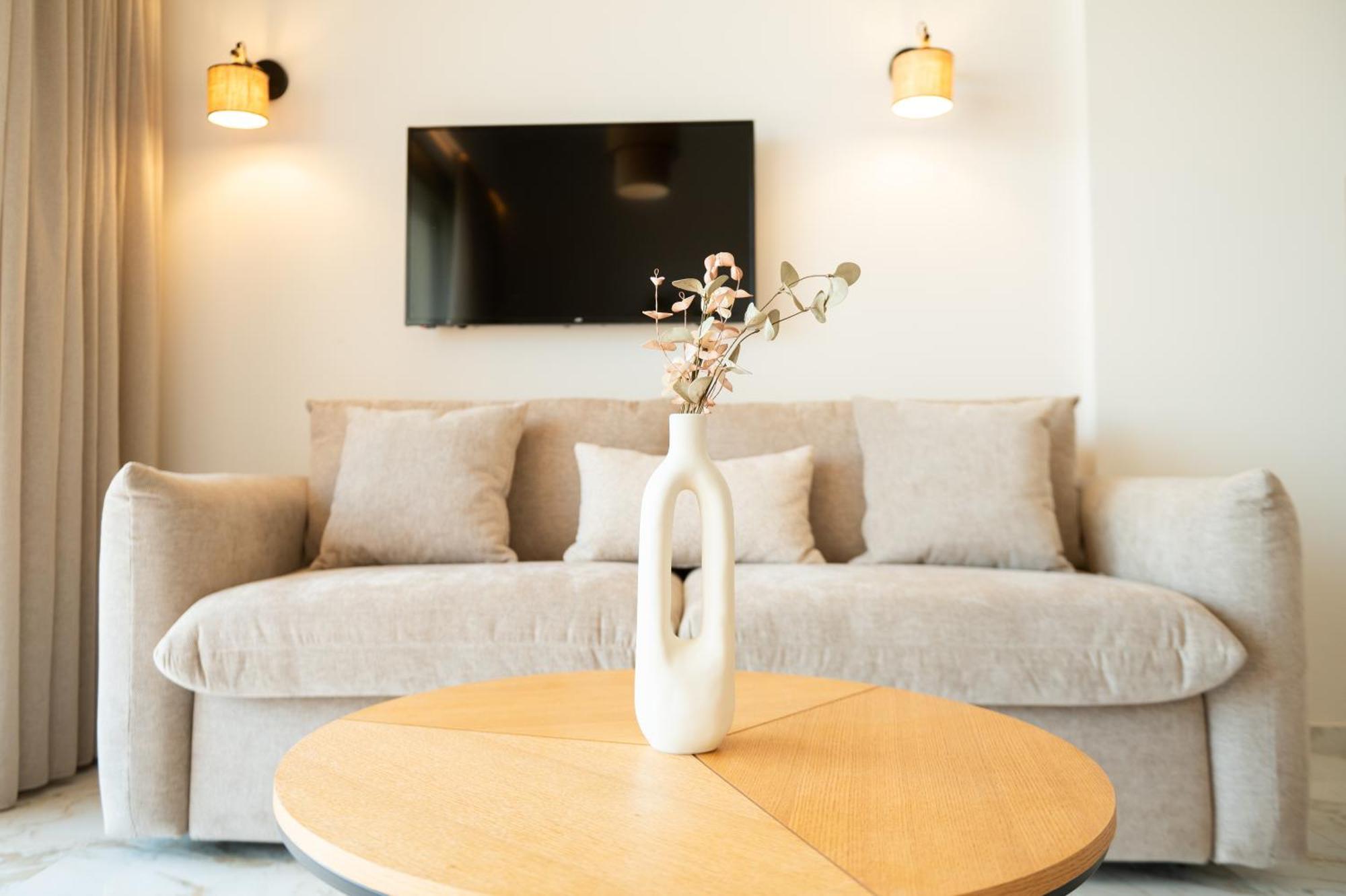 Petradi Suites Kalamata Bagian luar foto