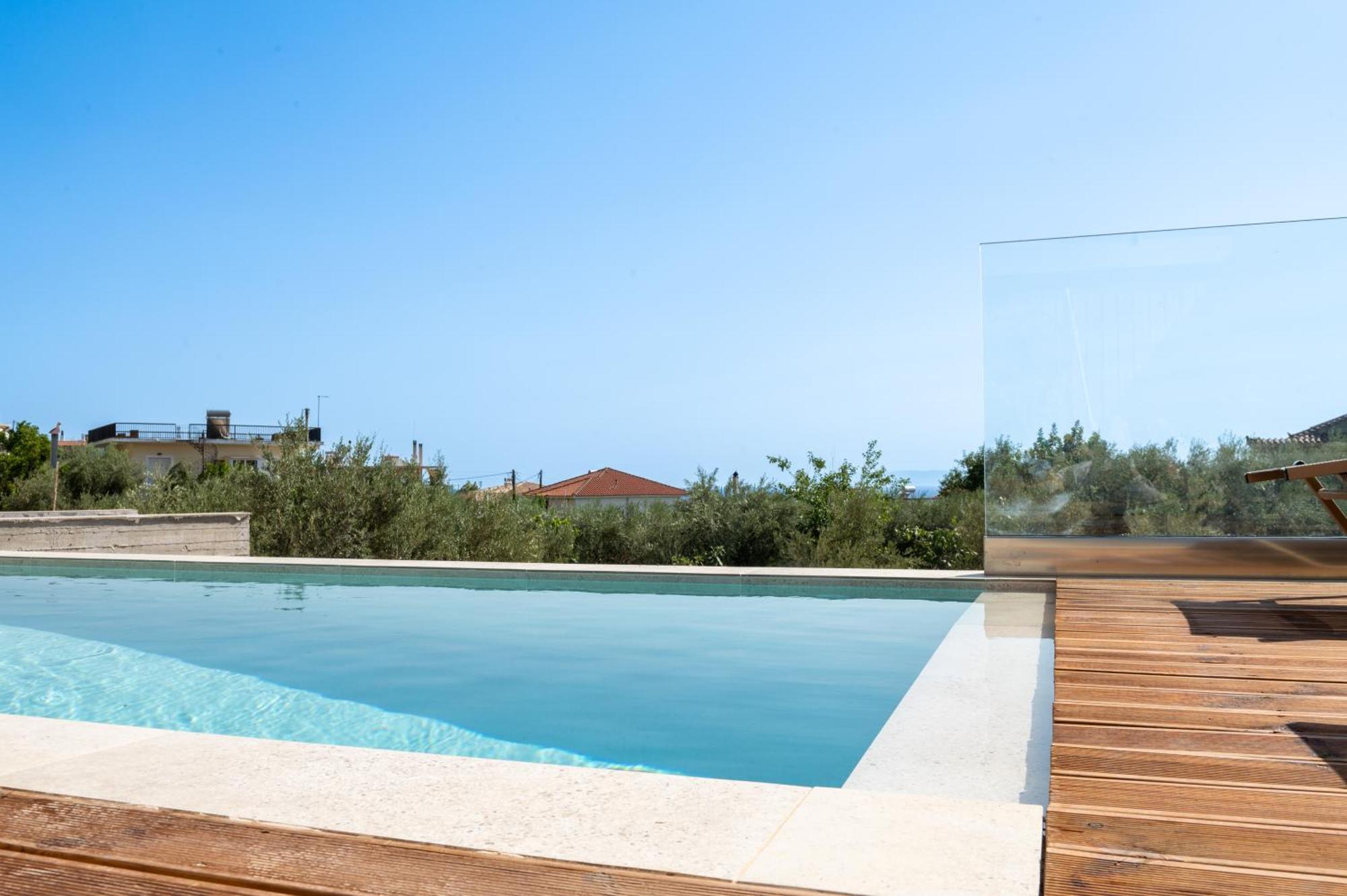Petradi Suites Kalamata Bagian luar foto